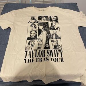 Taylor Swift Eras Tour T-shirt — Small — Official Merchandise, never been worn